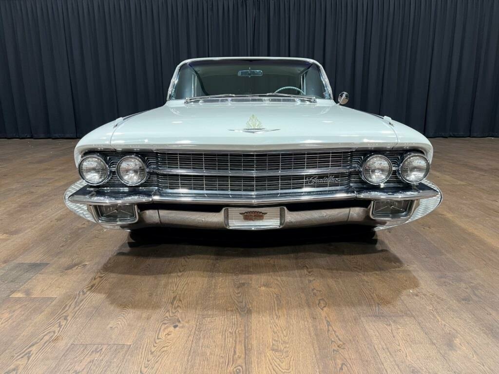 1962 CADILLAC DE VILLE PARK AVENUE 4 SP AUTOMATIC 4D HARDTOP