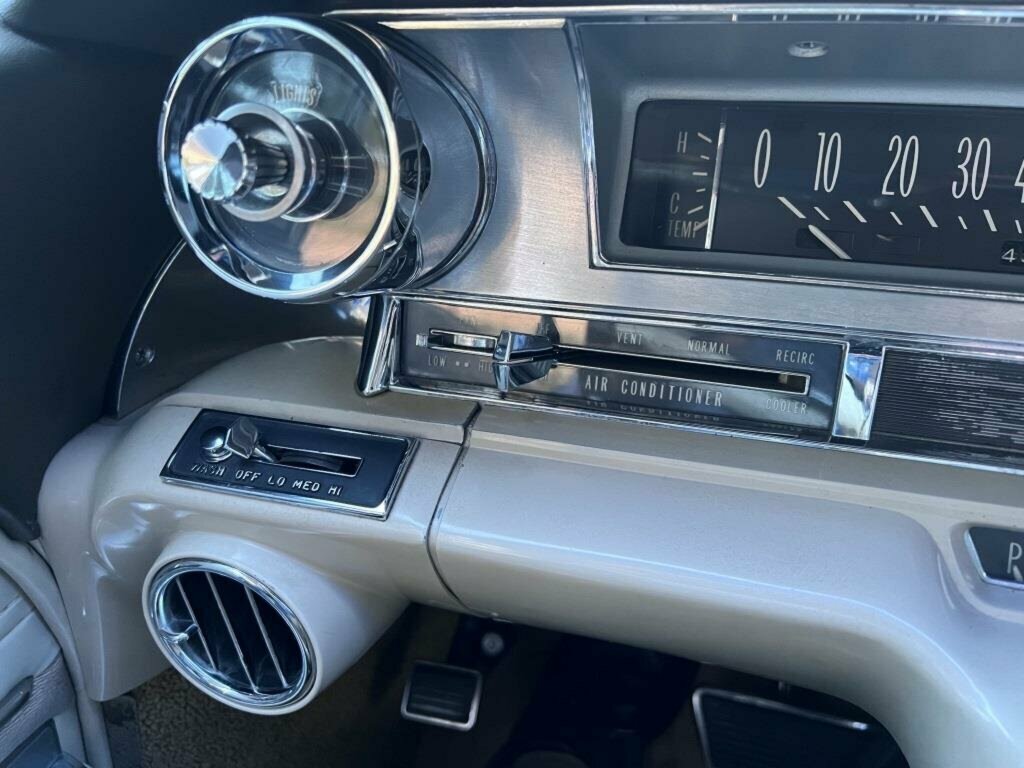 1962 CADILLAC DE VILLE PARK AVENUE 4 SP AUTOMATIC 4D HARDTOP