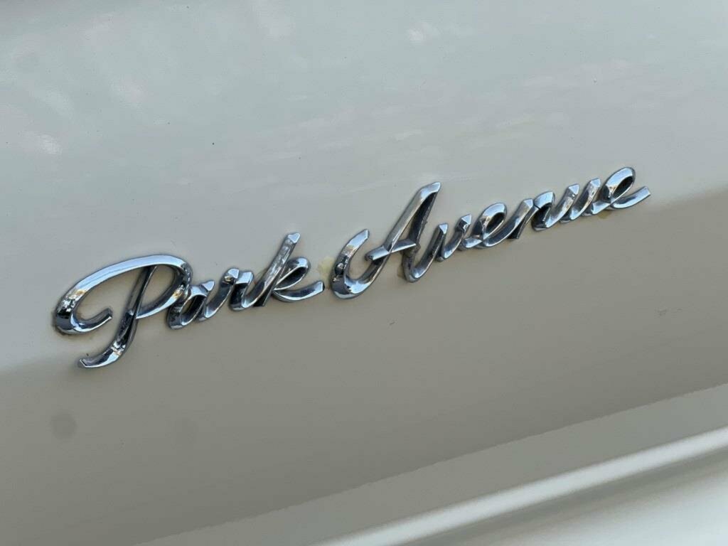 1962 CADILLAC DE VILLE PARK AVENUE 4 SP AUTOMATIC 4D HARDTOP