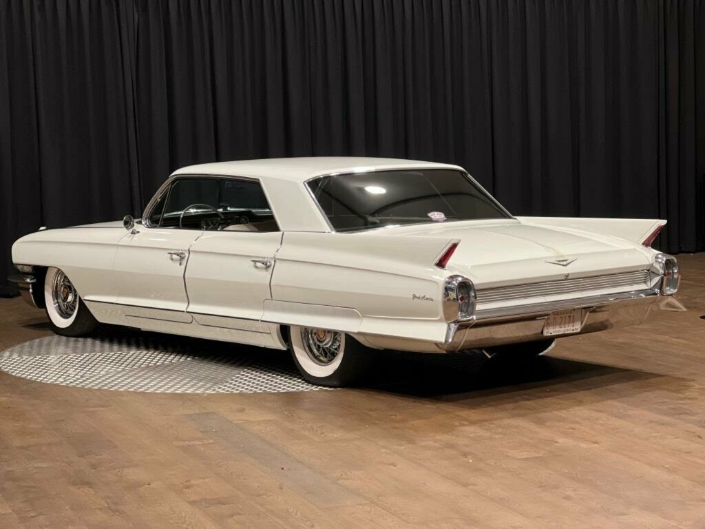 1962 CADILLAC DE VILLE PARK AVENUE 4 SP AUTOMATIC 4D HARDTOP