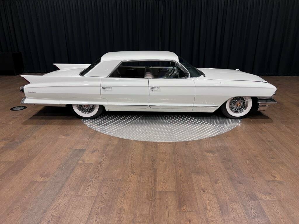 1962 CADILLAC DE VILLE PARK AVENUE 4 SP AUTOMATIC 4D HARDTOP