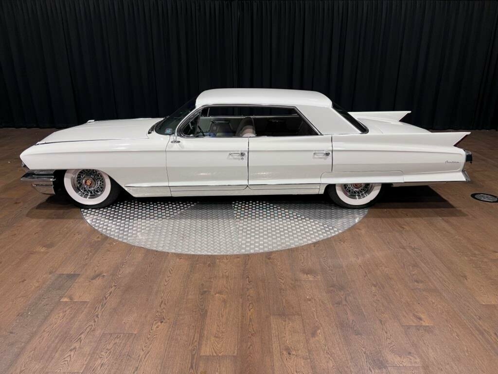 1962 CADILLAC DE VILLE PARK AVENUE 4 SP AUTOMATIC 4D HARDTOP