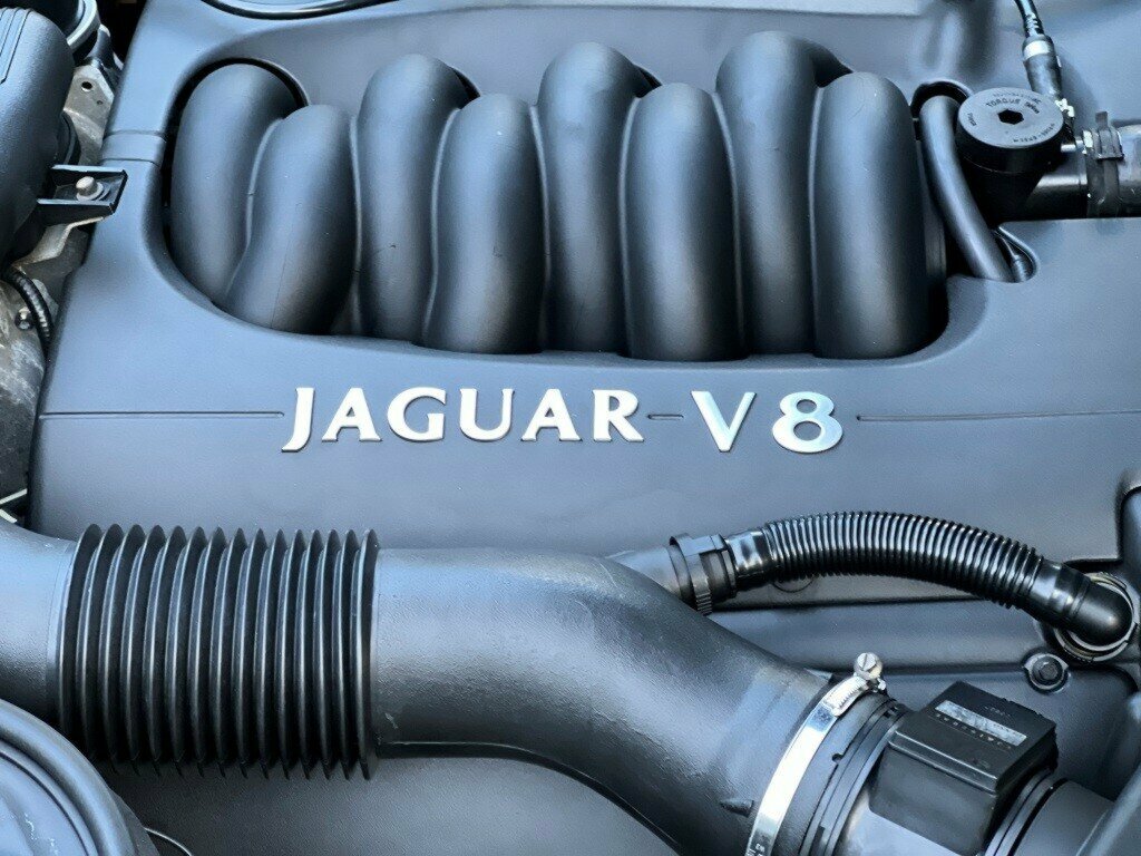 1998 JAGUAR XJ8 3.2 5 SP AUTOMATIC 4D SALOON
