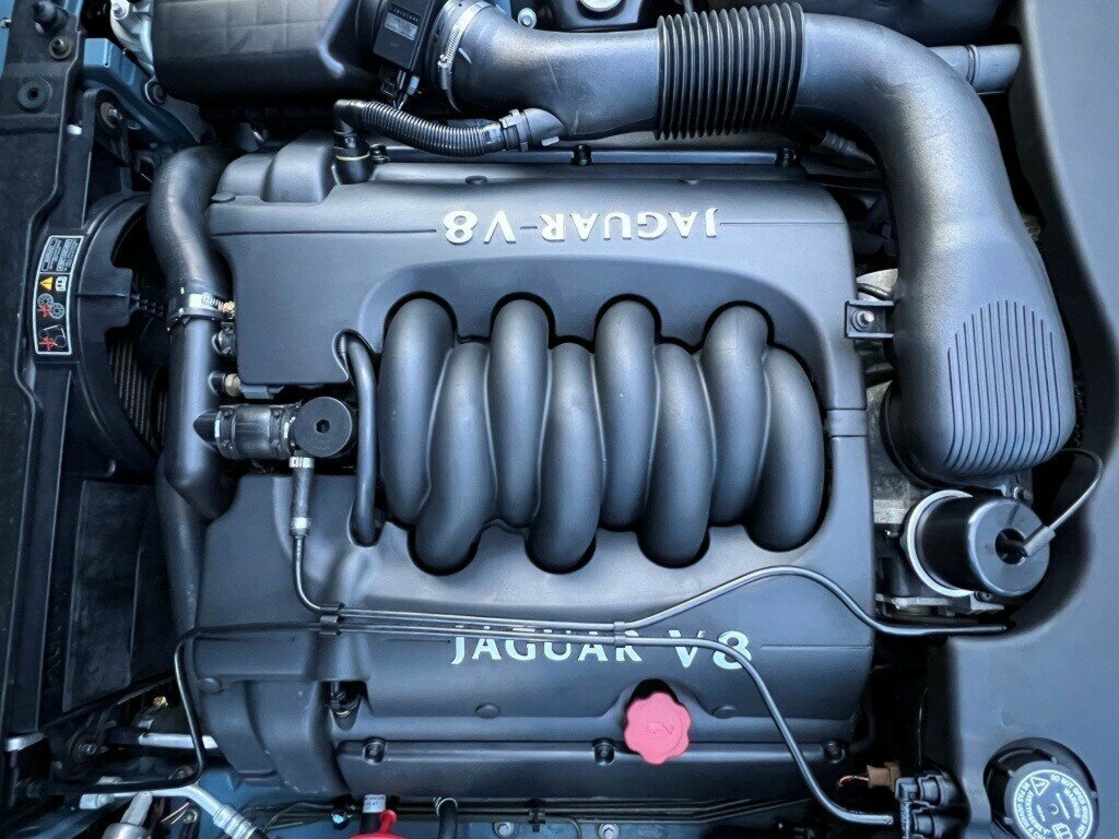 1998 JAGUAR XJ8 3.2 5 SP AUTOMATIC 4D SALOON