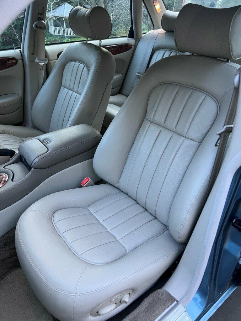 1998 JAGUAR XJ8 3.2 5 SP AUTOMATIC 4D SALOON