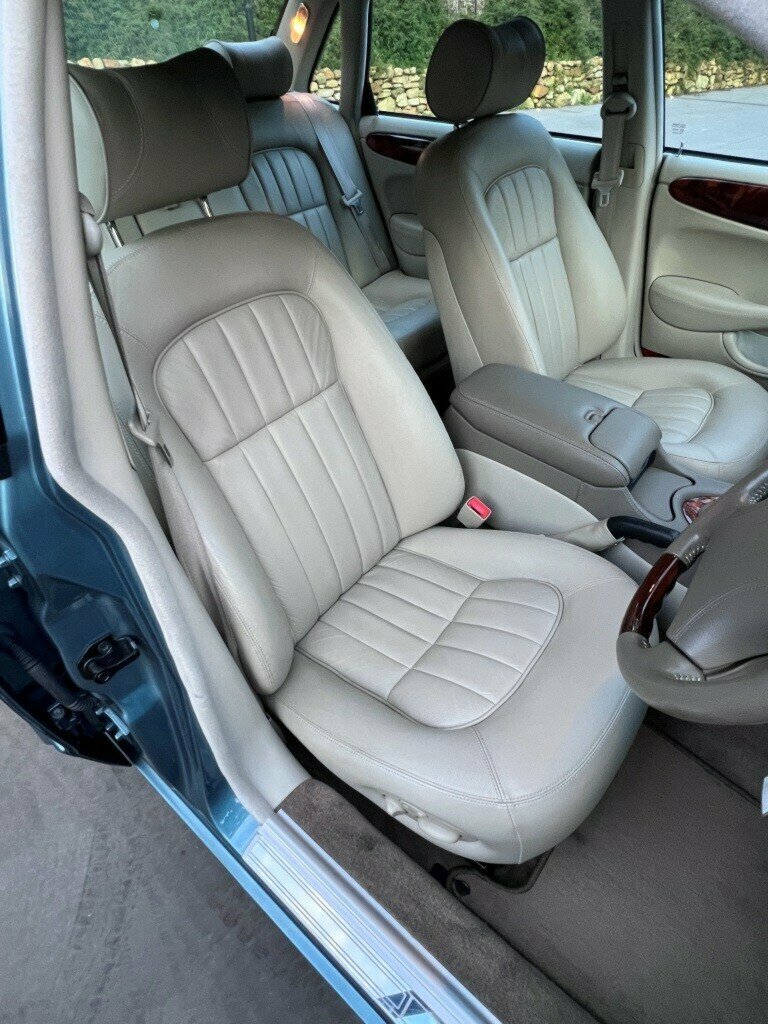 1998 JAGUAR XJ8 3.2 5 SP AUTOMATIC 4D SALOON