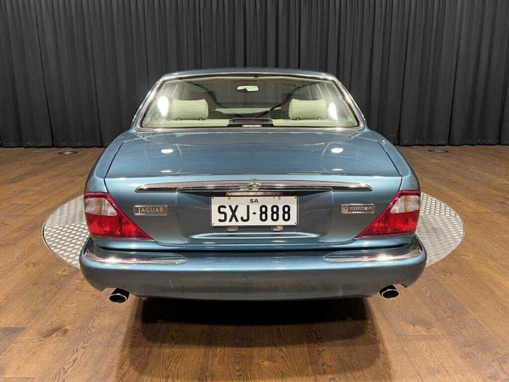 1998 JAGUAR XJ8 3.2 5 SP AUTOMATIC 4D SALOON
