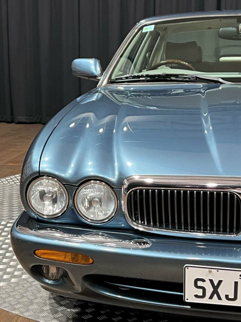 1998 JAGUAR XJ8 3.2 5 SP AUTOMATIC 4D SALOON