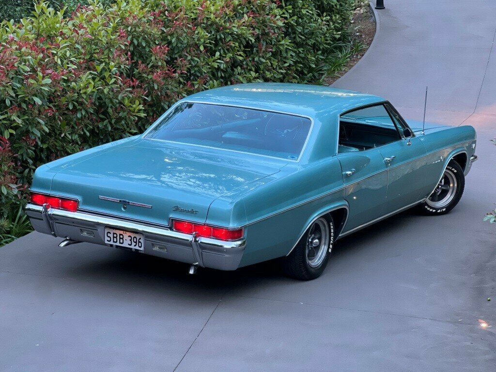 1966 CHEVROLET IMPALA SEDAN