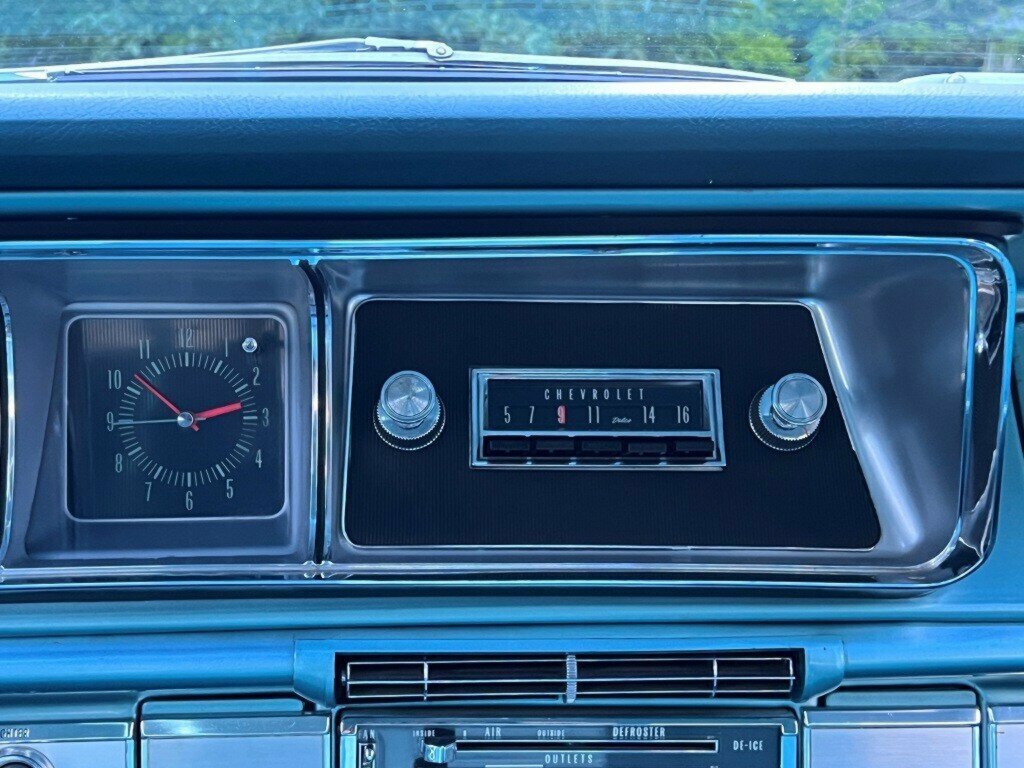 1966 CHEVROLET IMPALA SEDAN