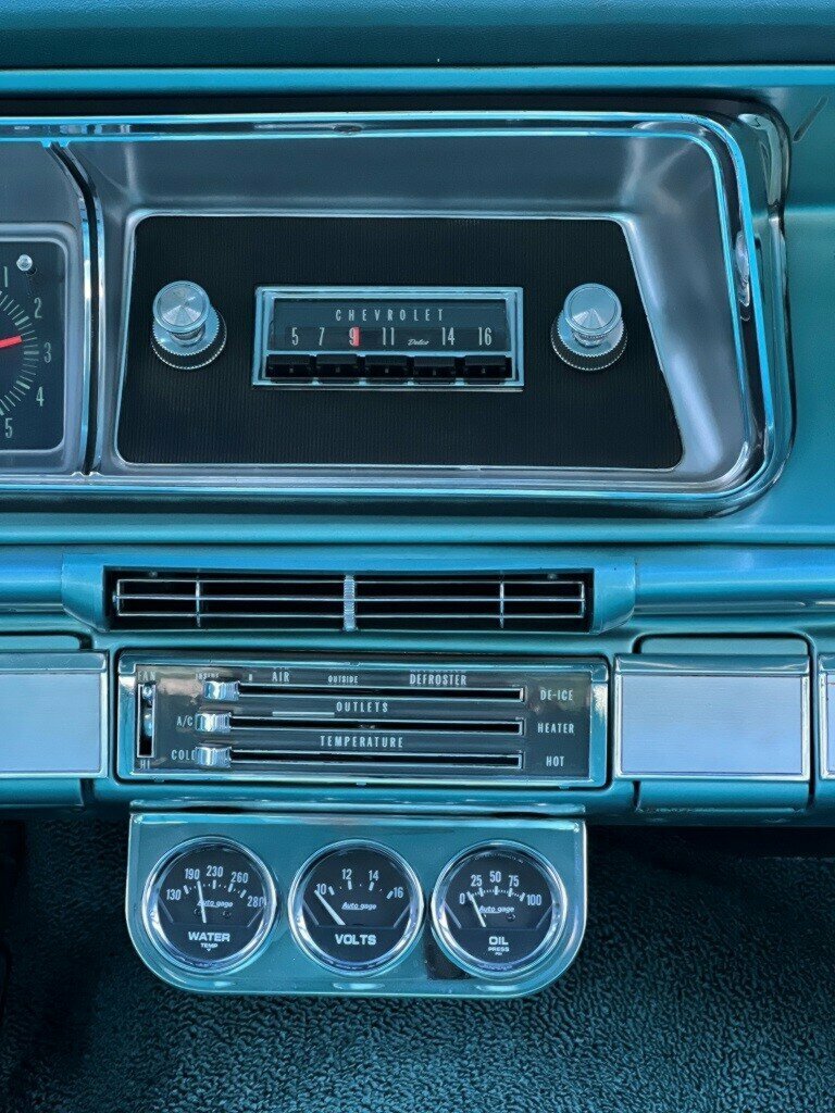 1966 CHEVROLET IMPALA SEDAN