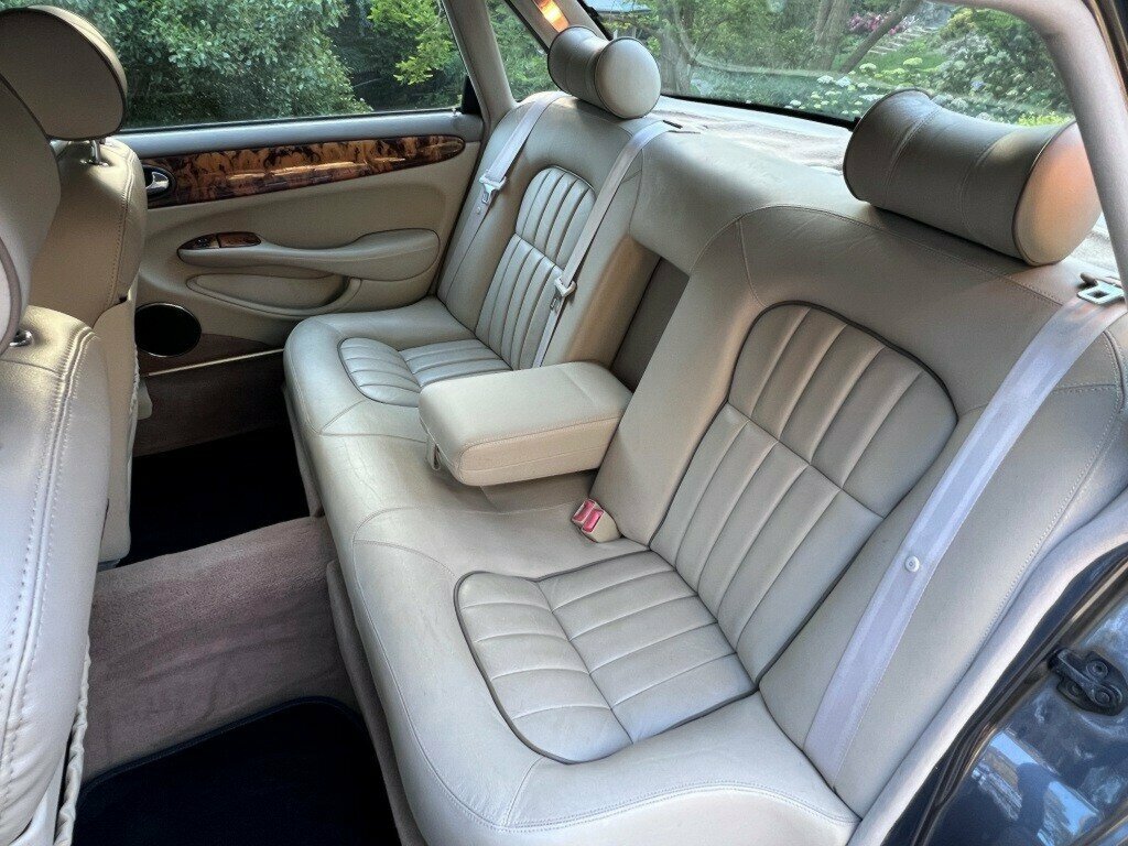 2002 JAGUAR XJ8 4.0 SPORT 5 SP AUTOMATIC 4D SALOON
