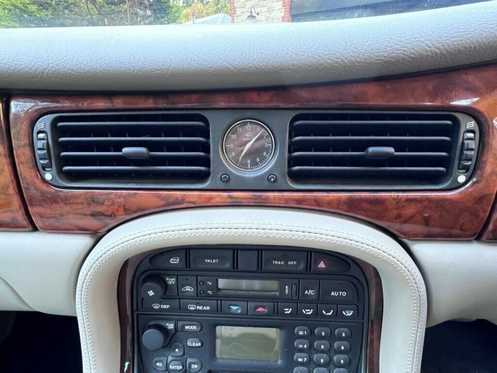 2002 JAGUAR XJ8 4.0 SPORT 5 SP AUTOMATIC 4D SALOON