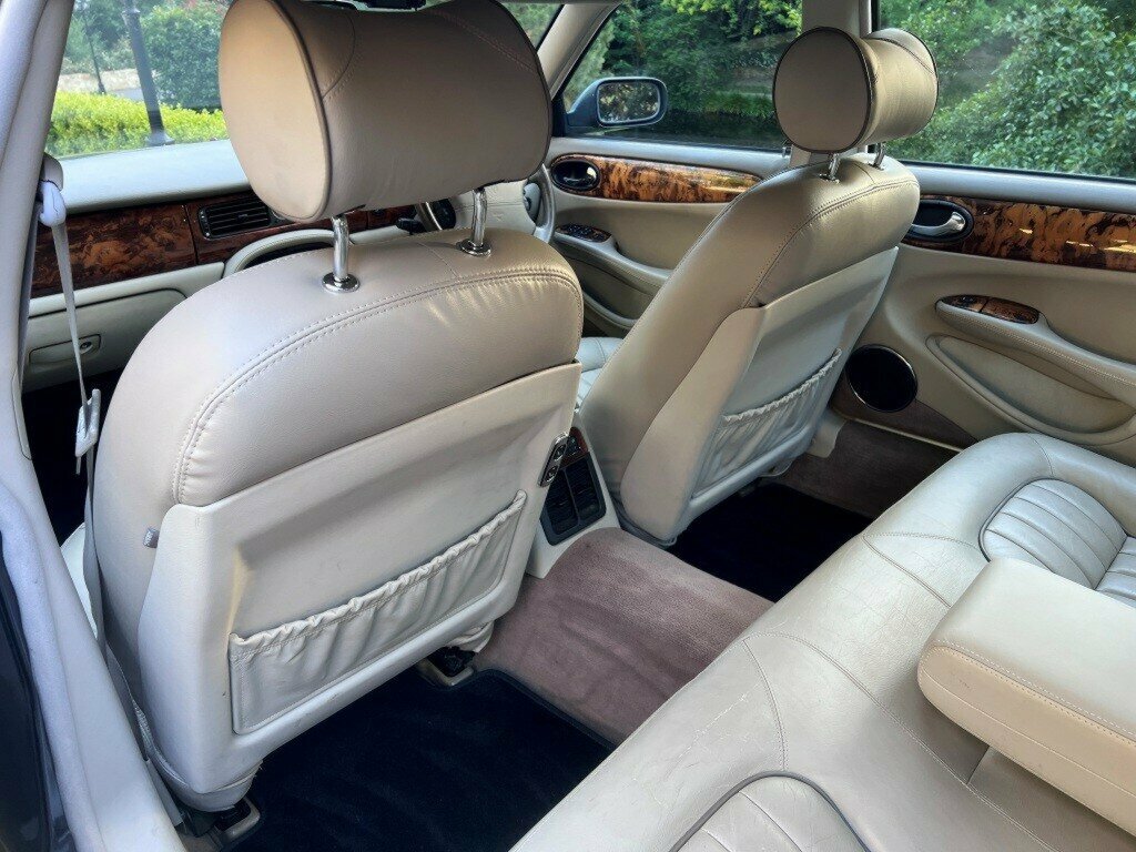2002 JAGUAR XJ8 4.0 SPORT 5 SP AUTOMATIC 4D SALOON