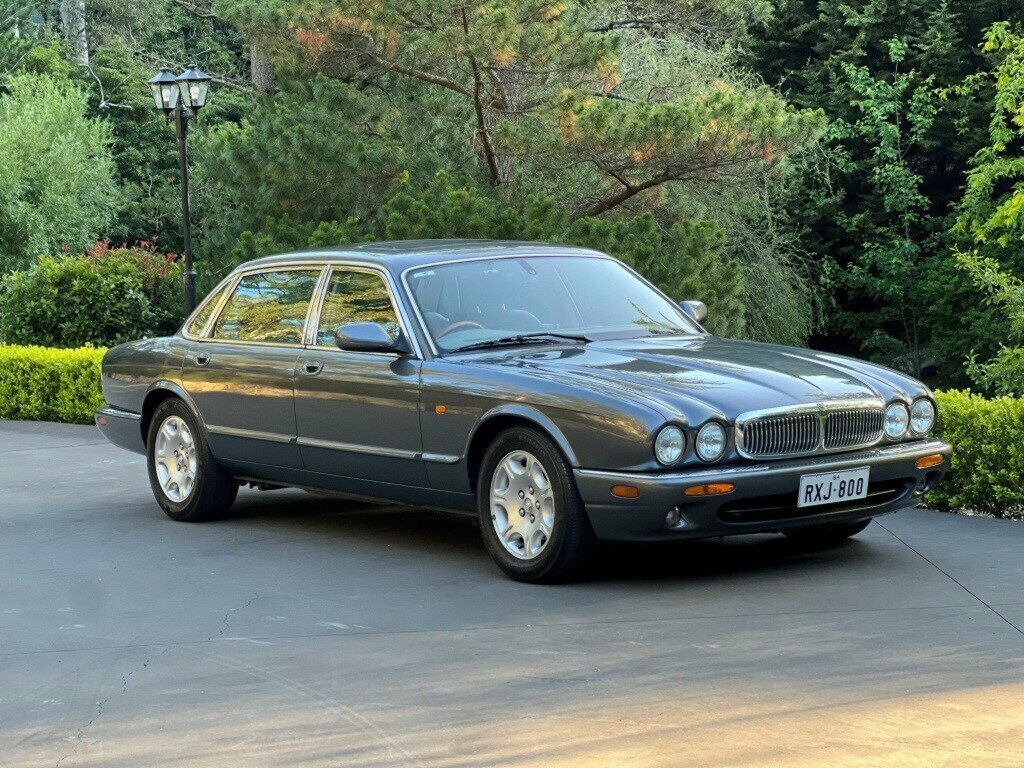 2002 JAGUAR XJ8 4.0 SPORT 5 SP AUTOMATIC 4D SALOON