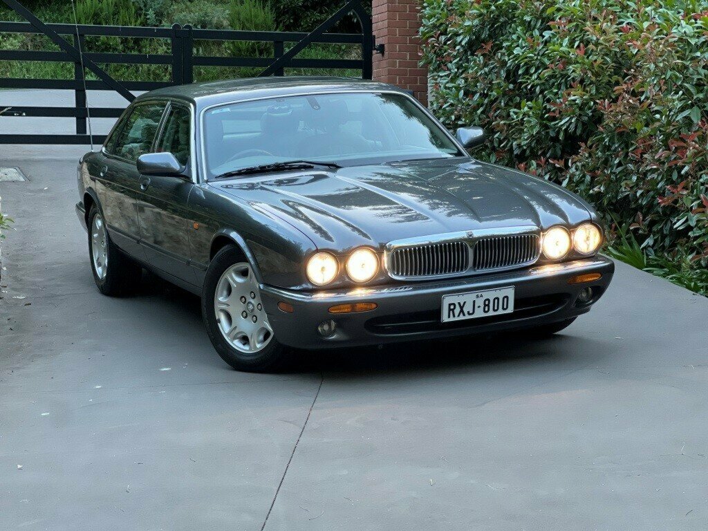 2002 JAGUAR XJ8 4.0 SPORT 5 SP AUTOMATIC 4D SALOON