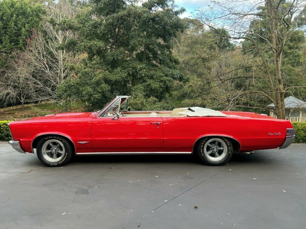 1965 PONTIAC LEMANS GTO 4 SP MANUAL 2D CONVERTIBLE