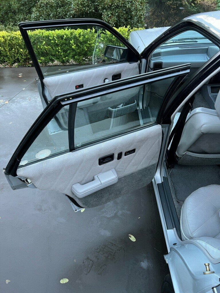 1985 HOLDEN HDT CALAIS DIRECTOR 3 SP AUTOMATIC 4D SEDAN