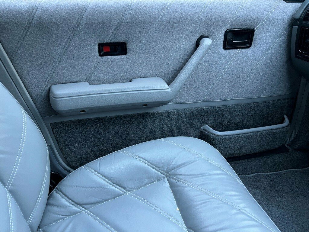 1985 HOLDEN HDT CALAIS DIRECTOR 3 SP AUTOMATIC 4D SEDAN