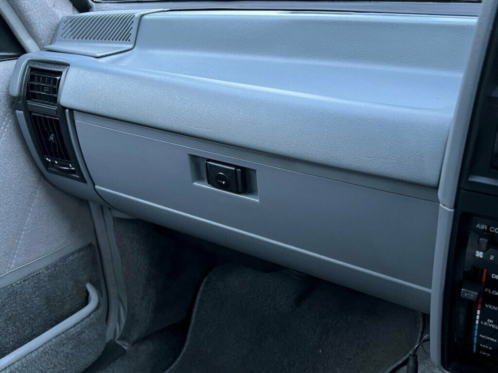 1985 HOLDEN HDT CALAIS DIRECTOR 3 SP AUTOMATIC 4D SEDAN