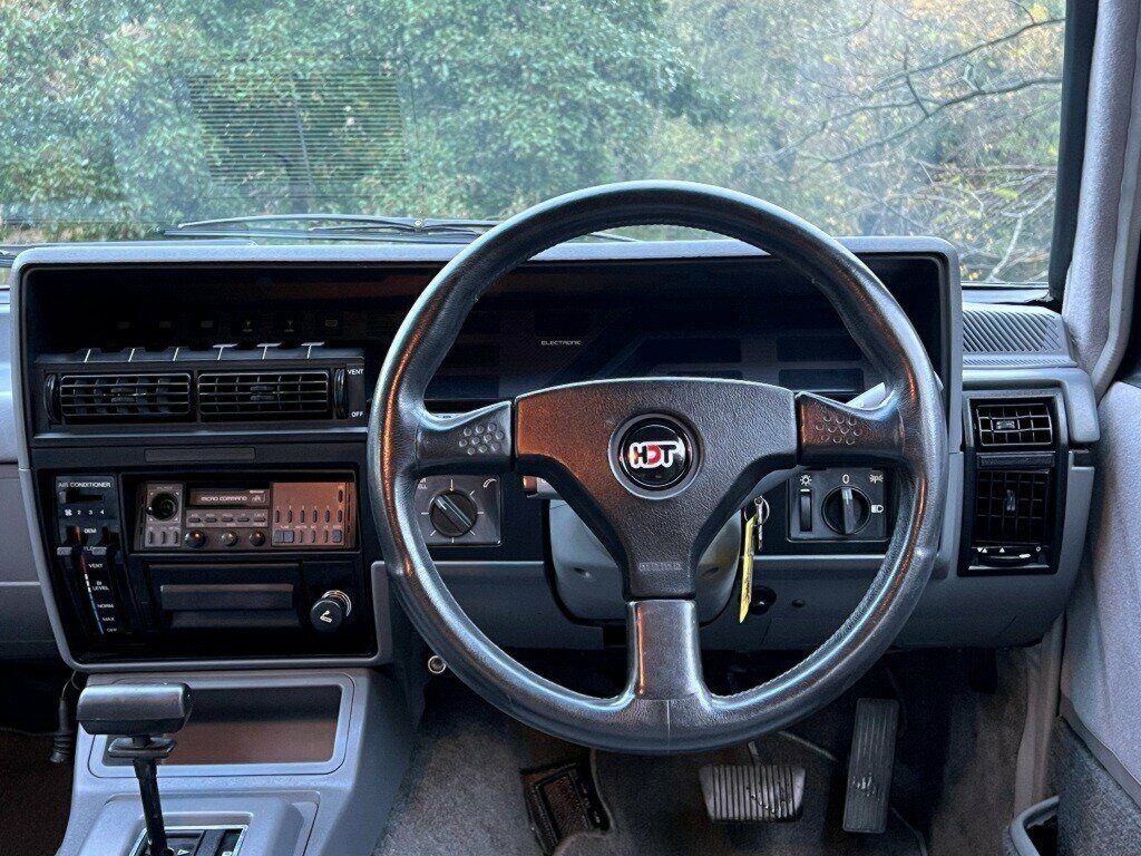 1985 HOLDEN HDT CALAIS DIRECTOR 3 SP AUTOMATIC 4D SEDAN
