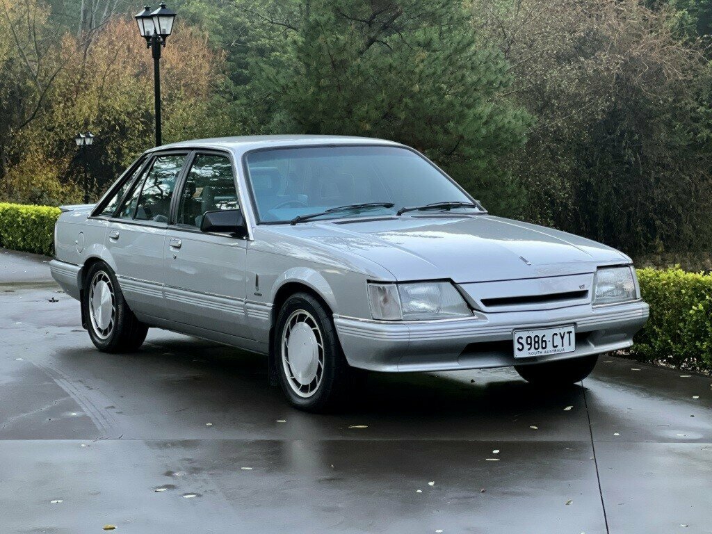 1985 HOLDEN HDT CALAIS DIRECTOR 3 SP AUTOMATIC 4D SEDAN