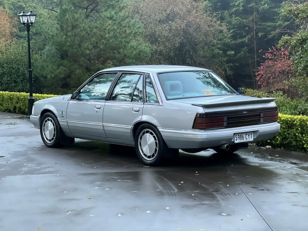 1985 HOLDEN HDT CALAIS DIRECTOR 3 SP AUTOMATIC 4D SEDAN