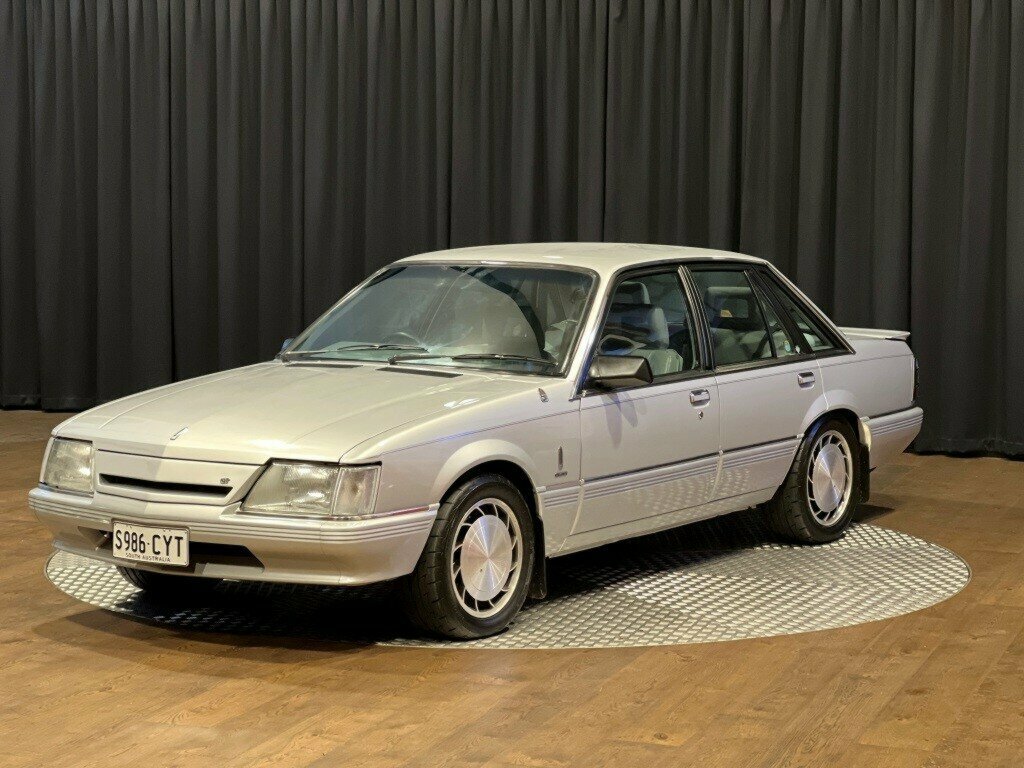 1985 HOLDEN HDT CALAIS DIRECTOR 3 SP AUTOMATIC 4D SEDAN