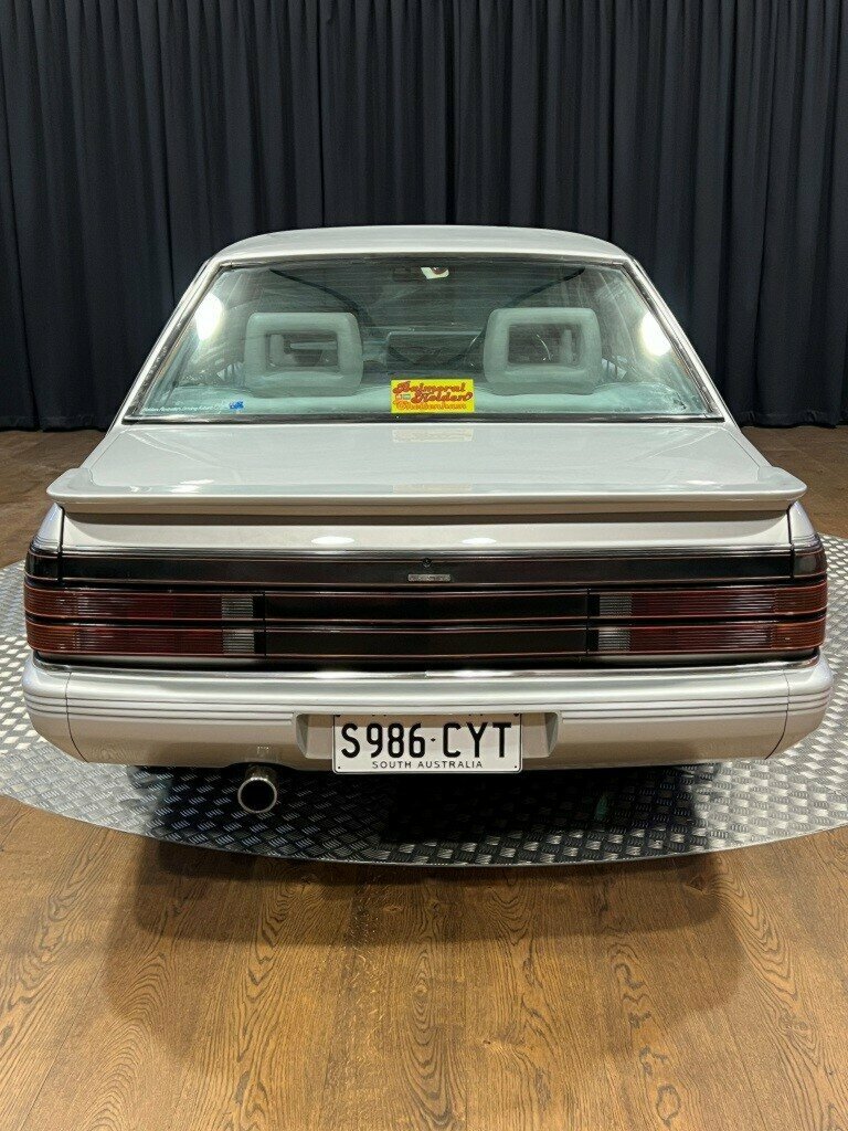 1985 HOLDEN HDT CALAIS DIRECTOR 3 SP AUTOMATIC 4D SEDAN