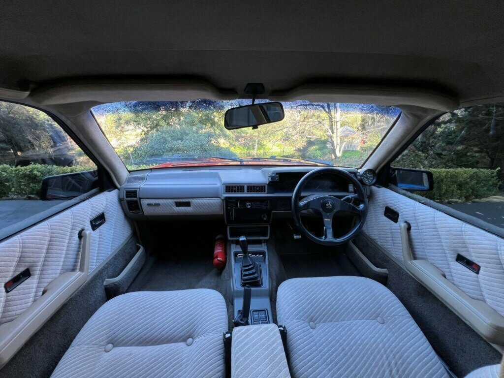 1986 HOLDEN COMMODORE VL SL 5 SP MANUAL 4D SEDAN