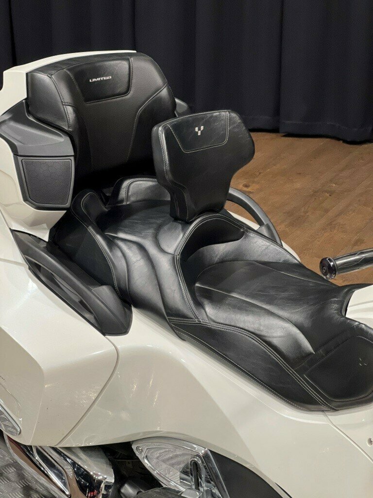 2016 CAN-AM SPYDER TRIKE