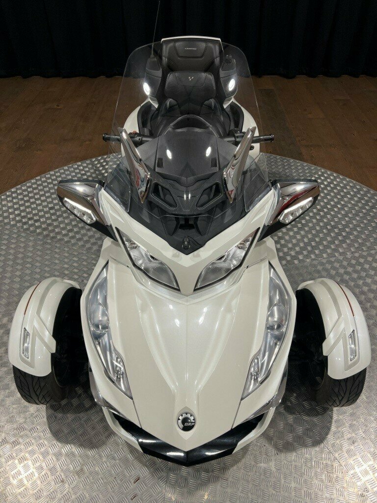 2016 CAN-AM SPYDER TRIKE