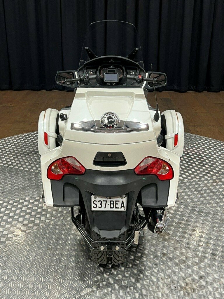2016 CAN-AM SPYDER TRIKE