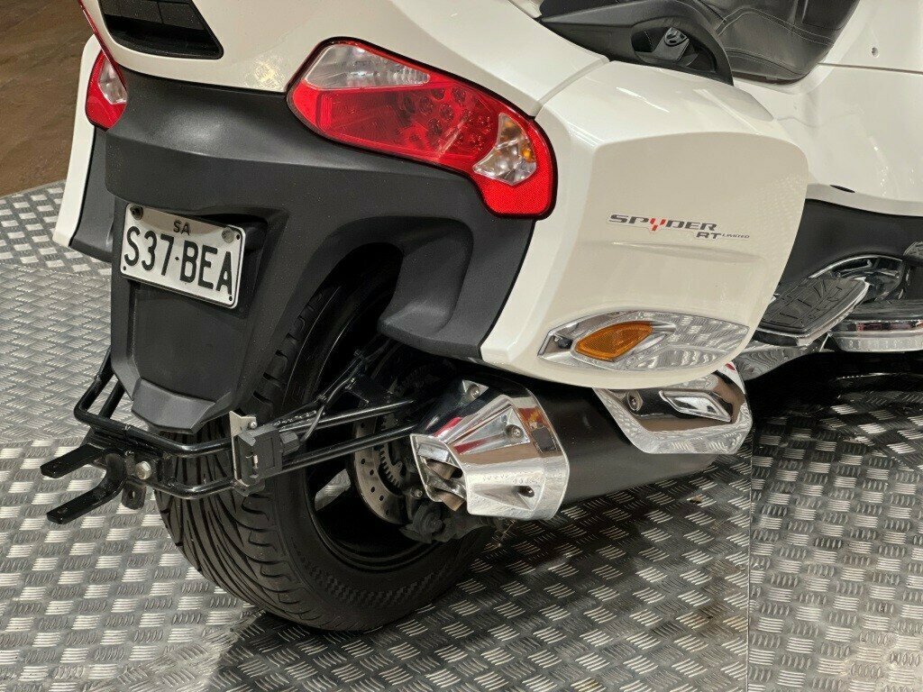 2016 CAN-AM SPYDER TRIKE