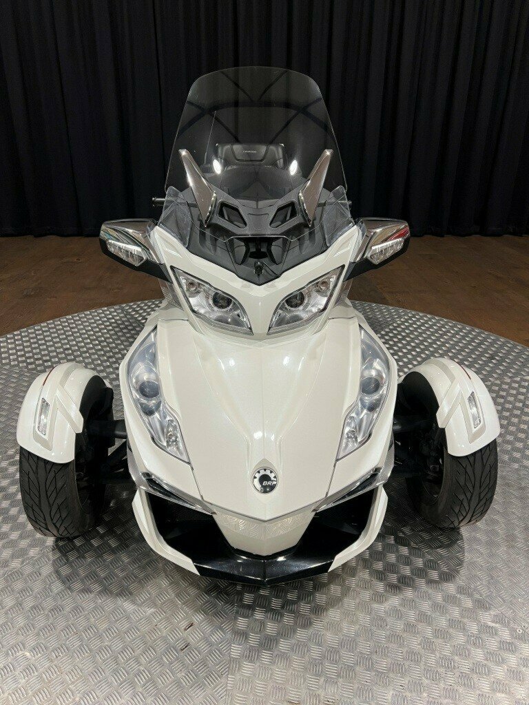 2016 CAN-AM SPYDER TRIKE