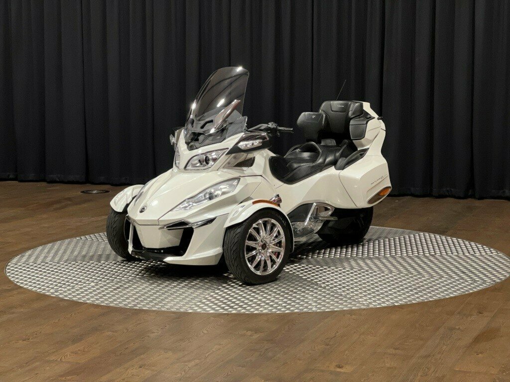 2016 CAN-AM SPYDER TRIKE
