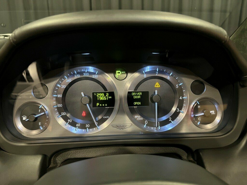 2005 ASTON MARTIN DB9 VOLANTE 6 SP AUTO TOUCHTRONIC 2D CONVERTIBLE