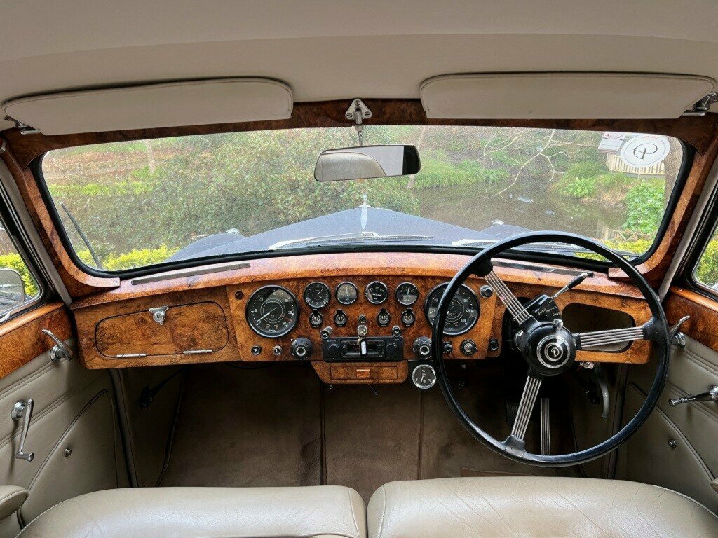 1967 DAIMLER MAJESTIC MAJOR DQ450 3 SP AUTOMATIC 4D SEDAN