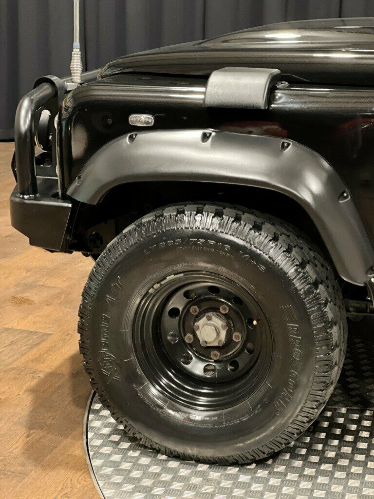 2011 LAND ROVER DEFENDER MY11 130 HCPU (4X4) 6 SP MANUAL CREW CAB P/UP