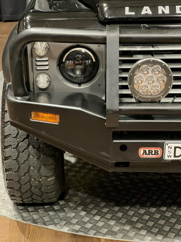 2011 LAND ROVER DEFENDER MY11 130 HCPU (4X4) 6 SP MANUAL CREW CAB P/UP