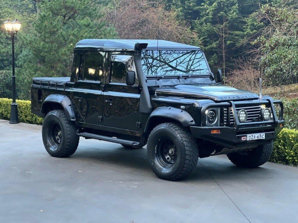 2011 LAND ROVER DEFENDER MY11 130 HCPU (4X4) 6 SP MANUAL CREW CAB P/UP