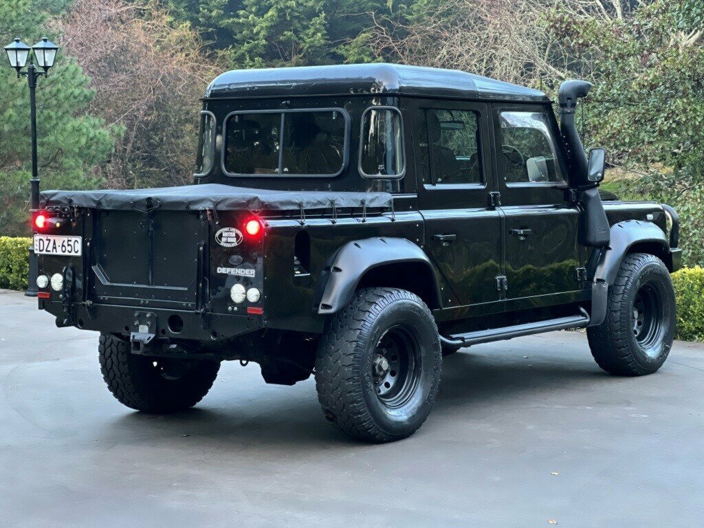 2011 LAND ROVER DEFENDER MY11 130 HCPU (4X4) 6 SP MANUAL CREW CAB P/UP