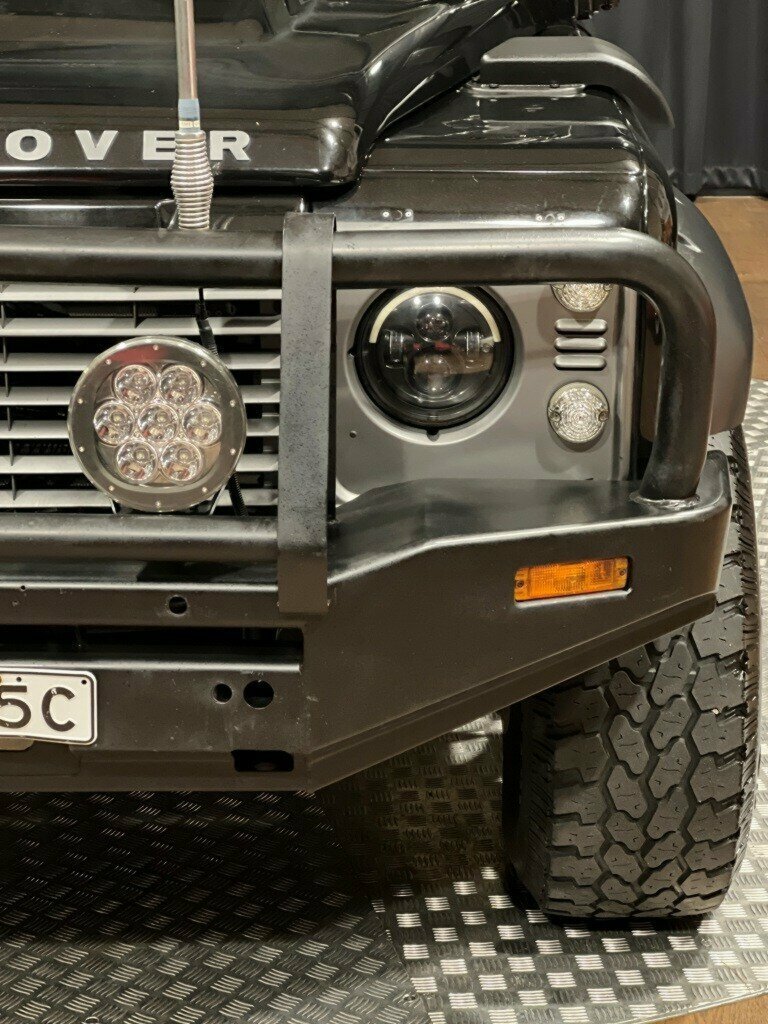 2011 LAND ROVER DEFENDER MY11 130 HCPU (4X4) 6 SP MANUAL CREW CAB P/UP