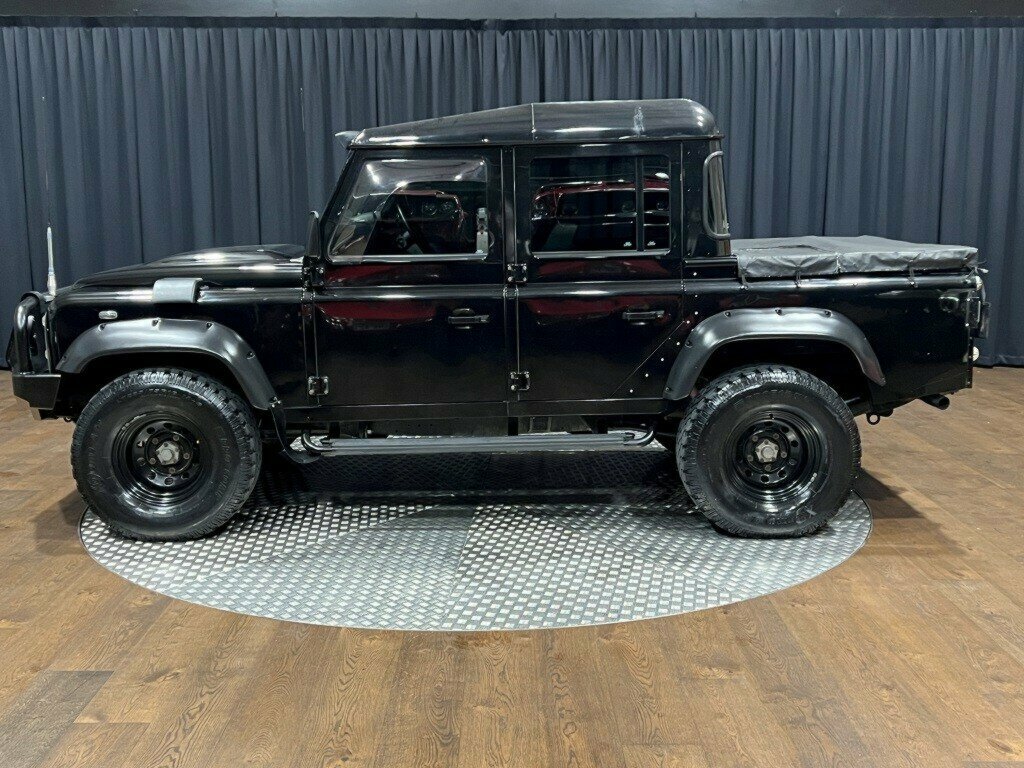 2011 LAND ROVER DEFENDER MY11 130 HCPU (4X4) 6 SP MANUAL CREW CAB P/UP