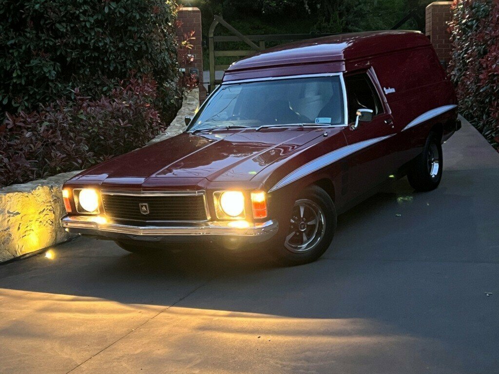 1976 HOLDEN SANDMAN HJ 4 SP MANUAL VAN