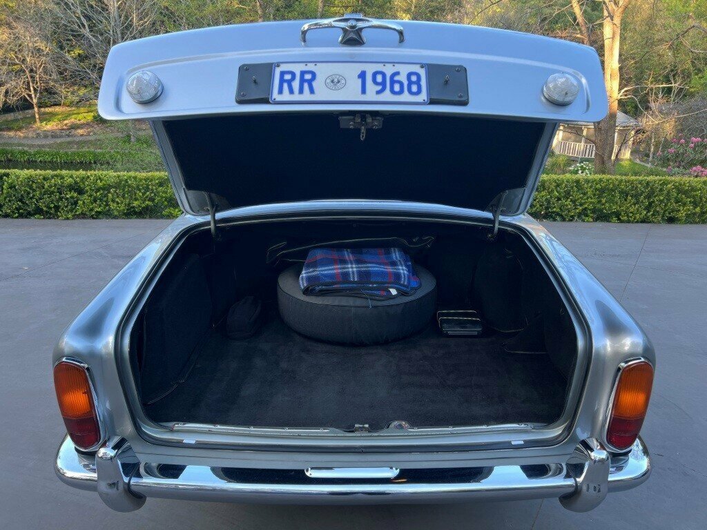 1969 ROLLS-ROYCE SILVER SHADOW 4 SP AUTOMATIC 4D SALOON
