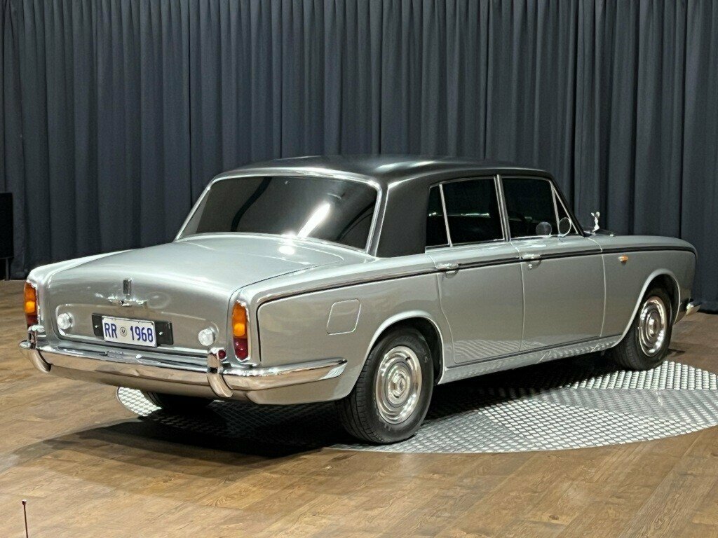 1969 ROLLS-ROYCE SILVER SHADOW 4 SP AUTOMATIC 4D SALOON