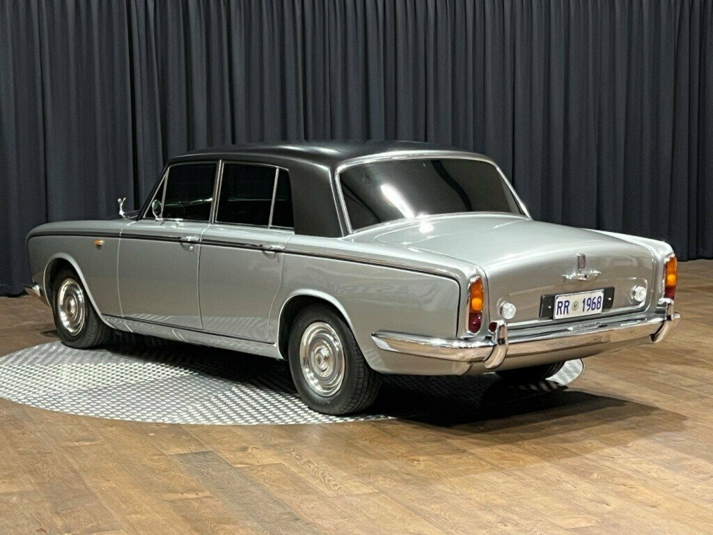 1969 ROLLS-ROYCE SILVER SHADOW 4 SP AUTOMATIC 4D SALOON