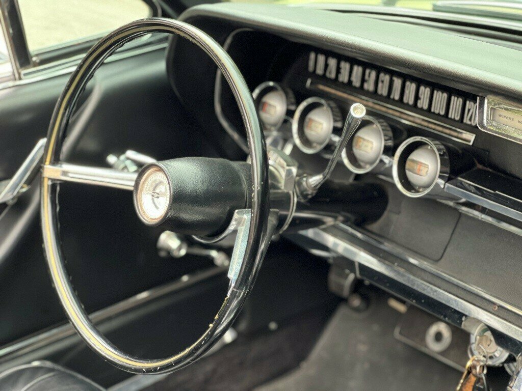 1966 FORD THUNDERBIRD 3 SP AUTOMATIC CONVERTIBLE