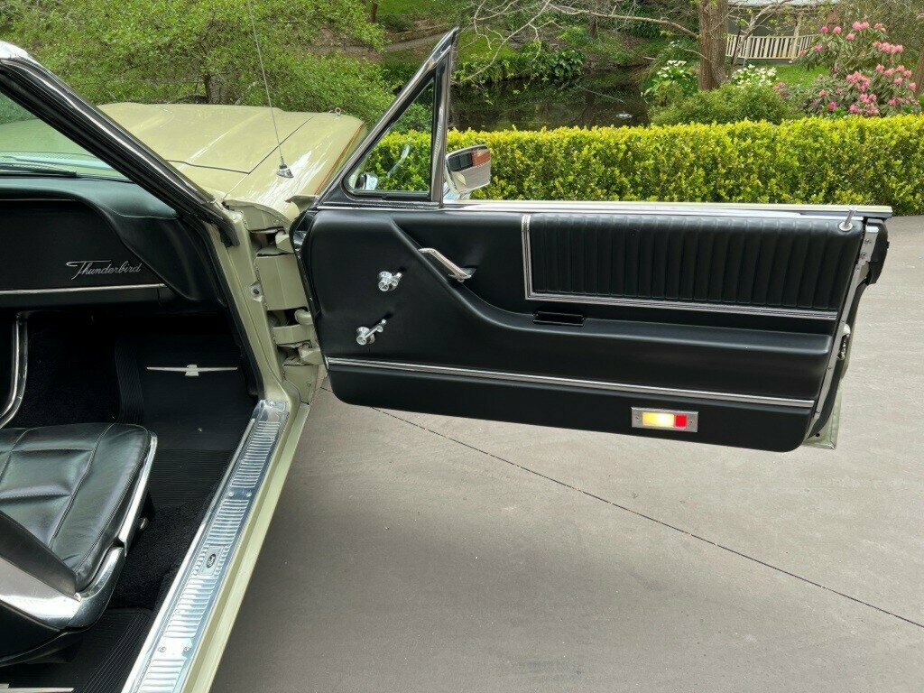 1966 FORD THUNDERBIRD 3 SP AUTOMATIC CONVERTIBLE